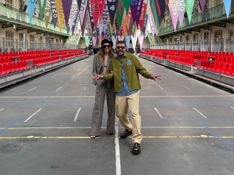 Jessica Biel  Justin Timberlake: Ήταν το απόλυτο couples inspo στα catwalks του Παρισιού