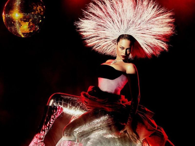 Η Beyoncé στο νέο εξώφυλλο της Vogue έκανε μία επιστροφή ως απόλυτη diva