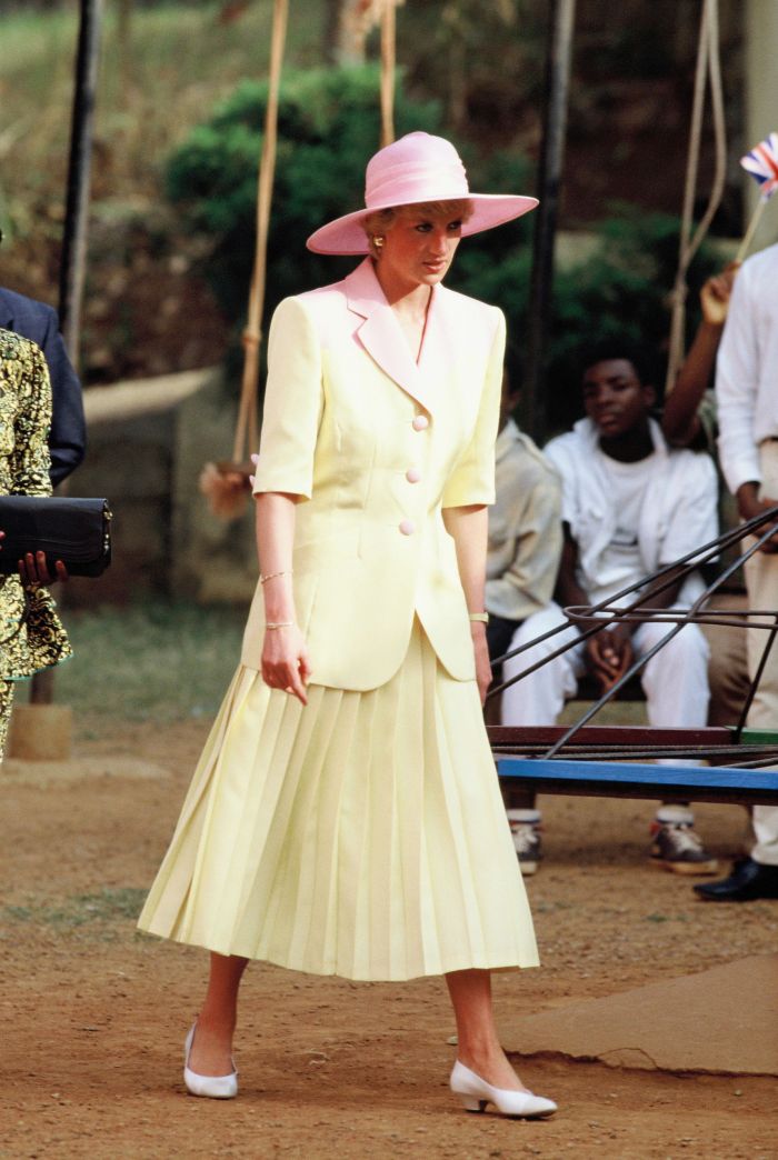 Style icons: 10 καλοκαιρινά σύνολα της πριγκίπισσας Diana που έχουν αφήσει εποχή