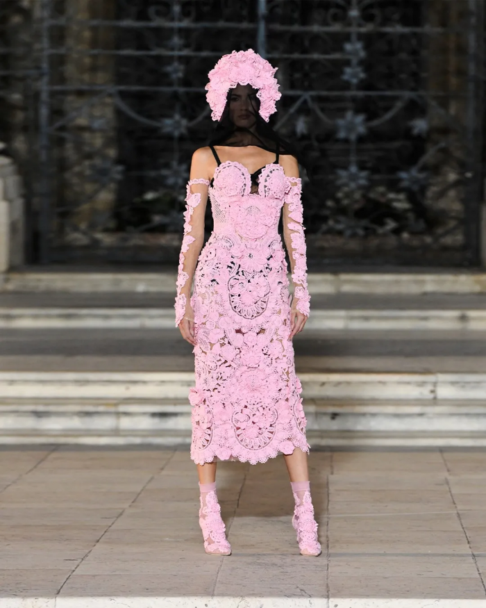 Οι Dolce & Gabbana γιόρτασαν τα 10 χρόνια της Alta Moda με ένα αυθεντικό σισιλιάνικο catwalk