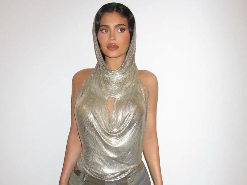 Η Kylie Jenner βγήκε για χορό με ένα vintage Paco Rabanne σύνολο που θύμισε Barbarella
