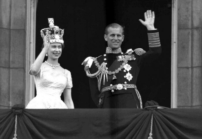 Queen Elizabeth II: Δεκαετίες με κλασικό royal στυλ αλλά και τολμηρές, χρωματιστές στιγμές