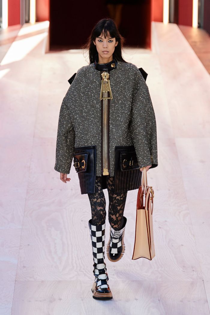 Miu Miu και Louis Vuitton έκλεισαν το fashion week με υπερμεγέθη σχέδια και κάποιες επαναλήψεις