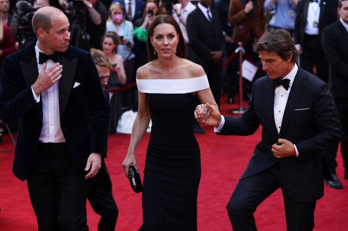 Απαίτηση κοινού! Το vintage Mouret φόρεμα της Kate Middleton βγήκε και πάλι προς πώληση