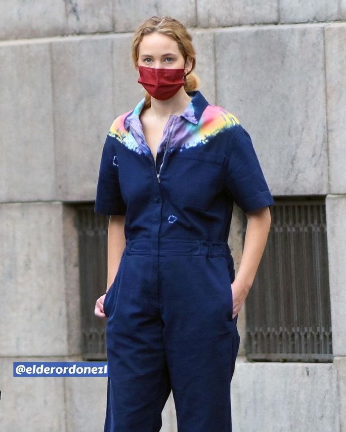 Η Jennifer Lawrence φόρεσε τις αγαπημένες μπαλαρίνες της «Carrie» στους δρόμους της Νέας Υόρκης