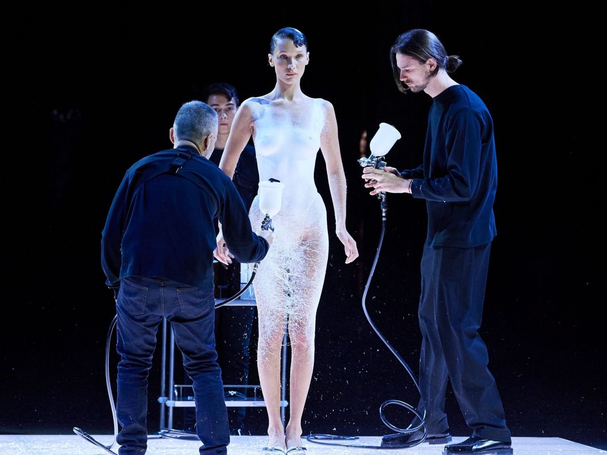 Fashion review 2022:Η Bella Hadid, η τσάντα περιστέρι και η Miu Miu στην ετήσια ανασκόπηση του Lyst