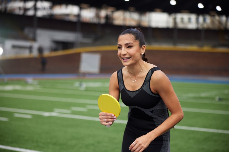 Η κορυφαία παίκτρια ποδοσφαίρου Nadia Nadim μπήκε στο «team» του H&M Move και έχει να μας πει πολλά