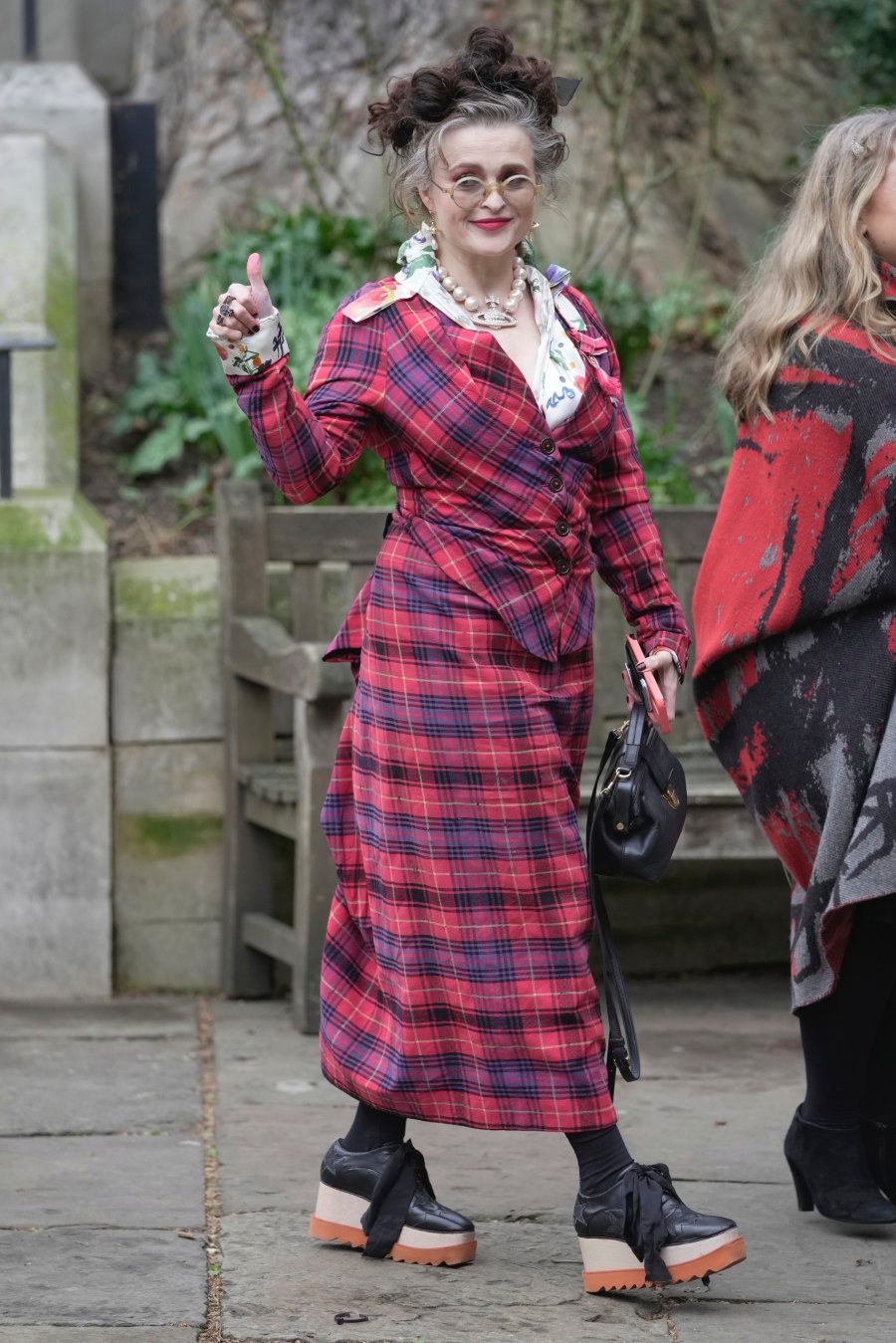 Στο μνημόσυνο της Vivienne Westwood το dress code ήταν αφιερωμένο στο έργο της μεγάλης σχεδιάστριας