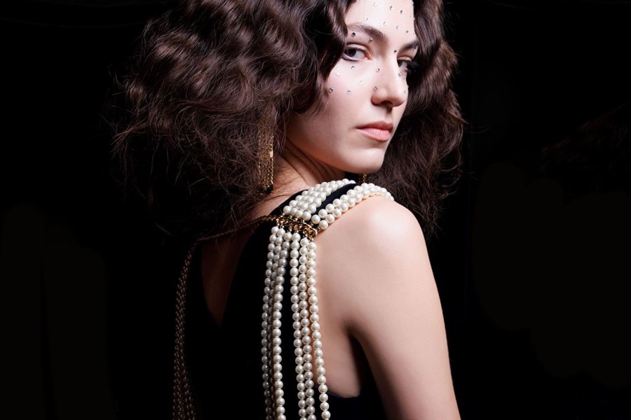 Elisabetta Franchi FW/23: Ένα super glam look με Art Deco αναφορές και ατελείωτη λάμψη