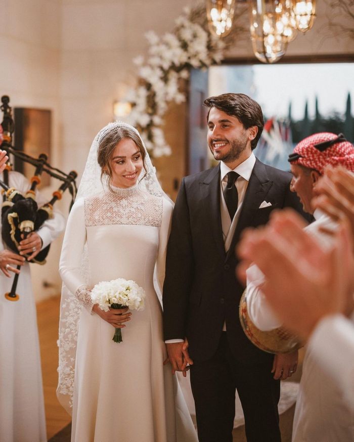 Royal γάμος στην Ιορδανία με τη βασίλισσα Ράνια και την πριγκίπισσα Iman να επιλέγουν τον οίκο Dior