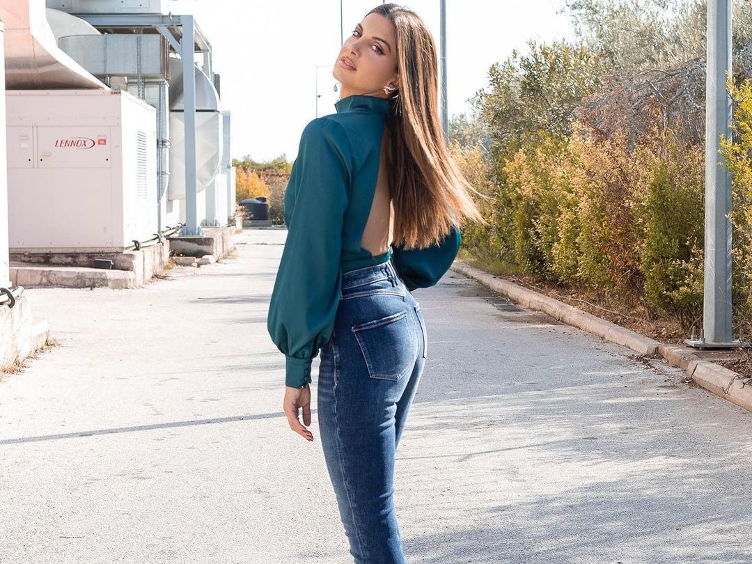 Η Σταματίνα Τσιμτσιλή επιμένει στα skinny jeans Όλα τα looks που αποθέωσαν το στενό τζιν παντελόνι