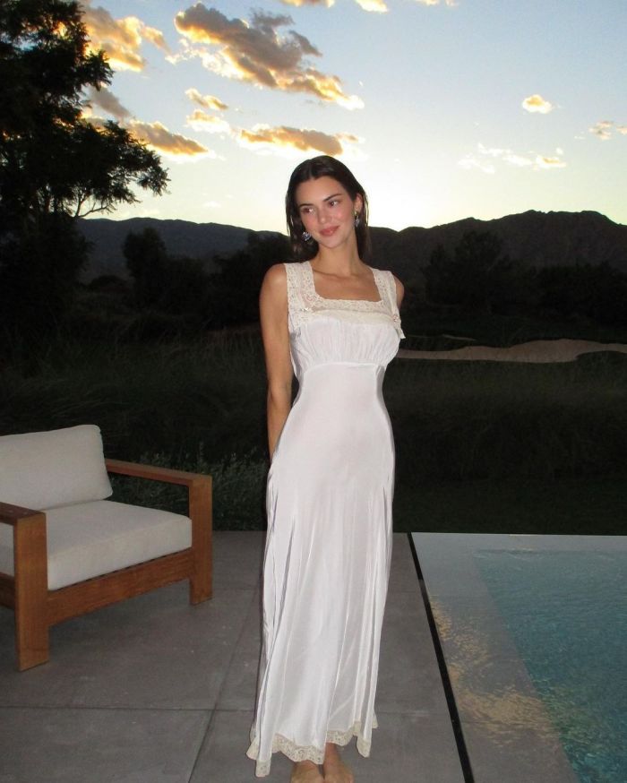 Kendall Jenner: Συνεχίζει την παράδοση του πιο stylish πασχαλινού φορέματος με μία vintage επιλογή