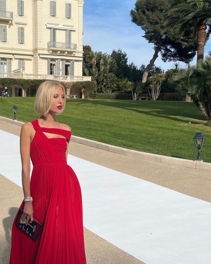 Lady in red: Η Μαρία Ολυμπία ήταν η πιο κομψή καλεσμένη στο γάμο της Sofia Richie με κόκκινο φόρεμα