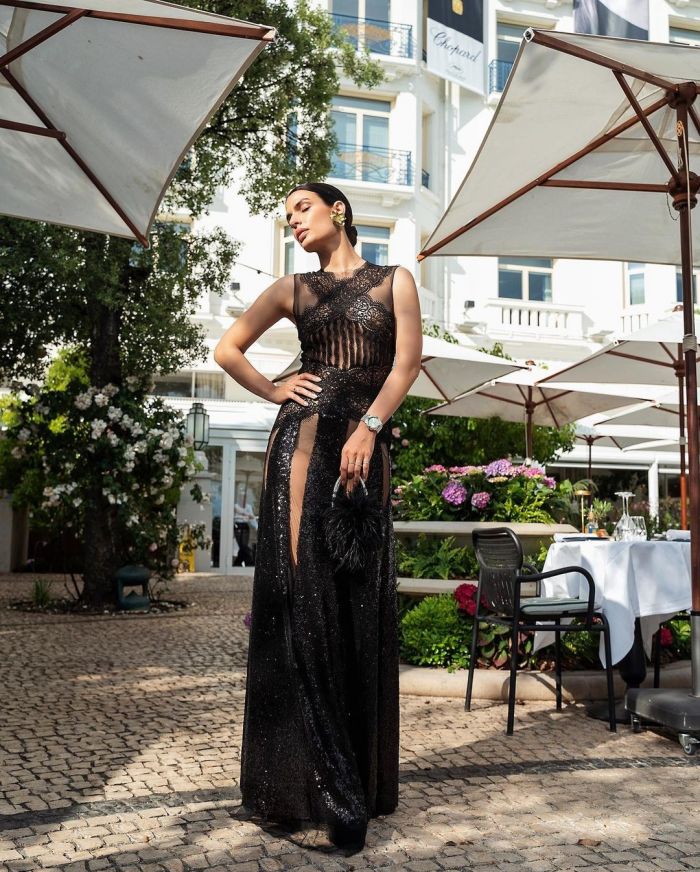 Η Τόνια Σωτηροπούλου πήγε στις Κάννες και έκανε δύο «οσκαρικές» εμφανίσεις με maxi φόρεμα