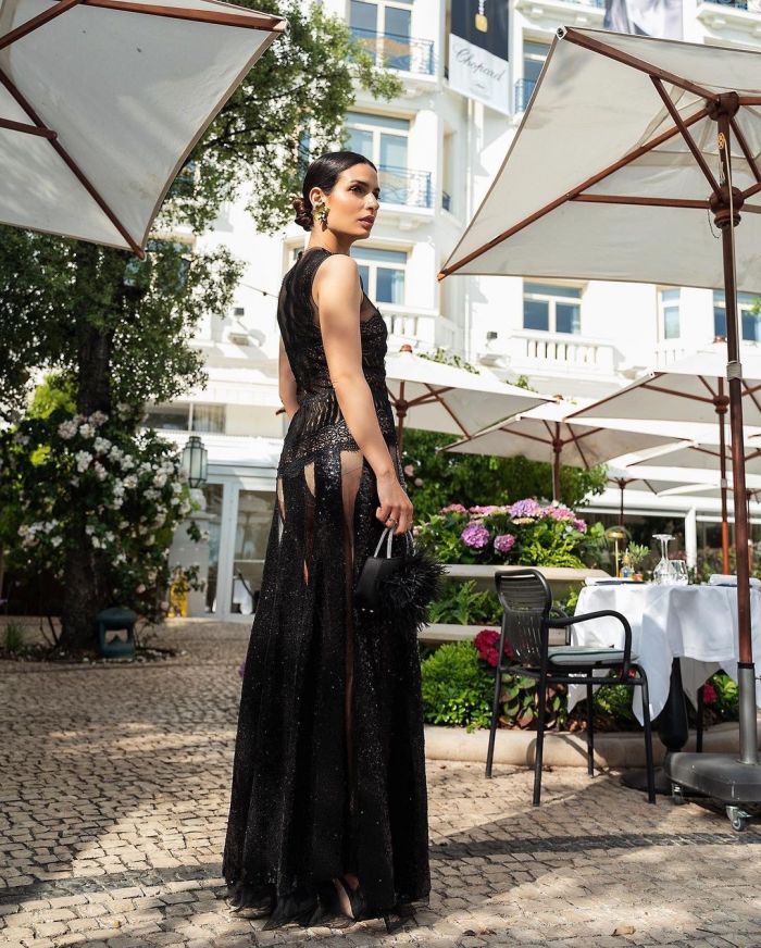 Η Τόνια Σωτηροπούλου πήγε στις Κάννες και έκανε δύο «οσκαρικές» εμφανίσεις με maxi φόρεμα