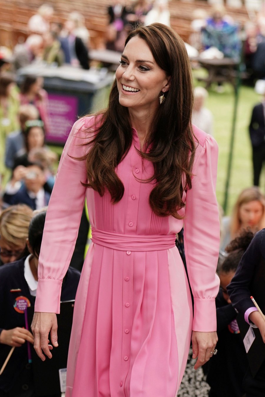 Shirt dress: H Kate Middleton ψήφισε ήδη το αγαπημένο της καλοκαιρινό φόρεμα με δύο νέα looks