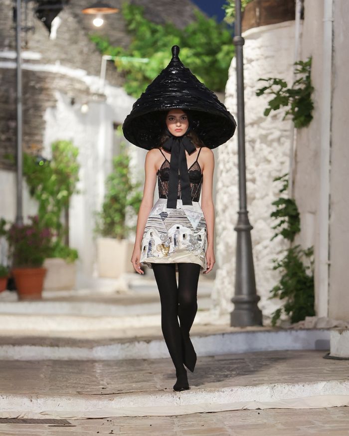 Alta Moda 2023: Οι Dolce&Gabbana αφιέρωσαν το show τους στην Puglia και την ιταλική οικοτεχνία