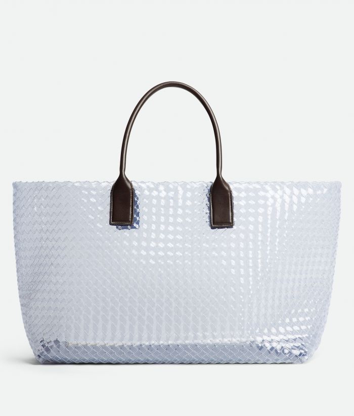 Είναι η νέα τσάντα της Bottega Veneta από bubble wrap;Φυσικά όχι,αλλά η μόδα αγαπά τις ψευδαισθήσεις