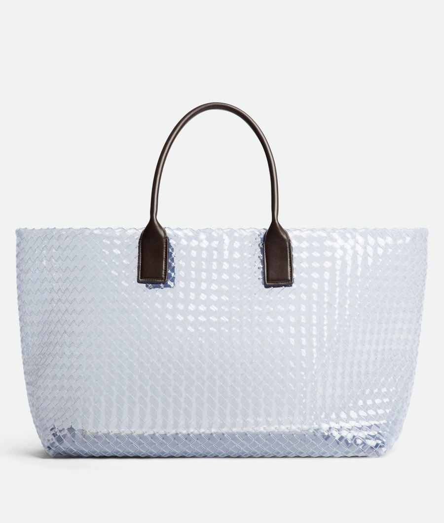 Είναι η νέα τσάντα της Bottega Veneta από bubble wrap;Φυσικά όχι,αλλά η μόδα αγαπά τις ψευδαισθήσεις