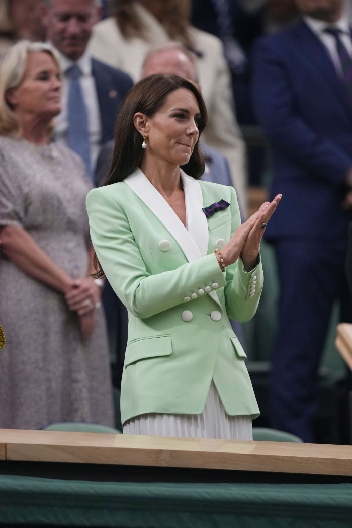 Η Kate Middleton έκλεισε τη Wimbledon season με ένα σύνολο στο φετινό αγαπημένο της χρώμα,το πράσινο