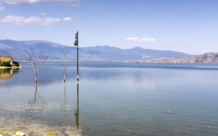 Βρέθηκε η σορός του ψαρά που αγνοούνταν στη λίμνη Βεγορίτιδα